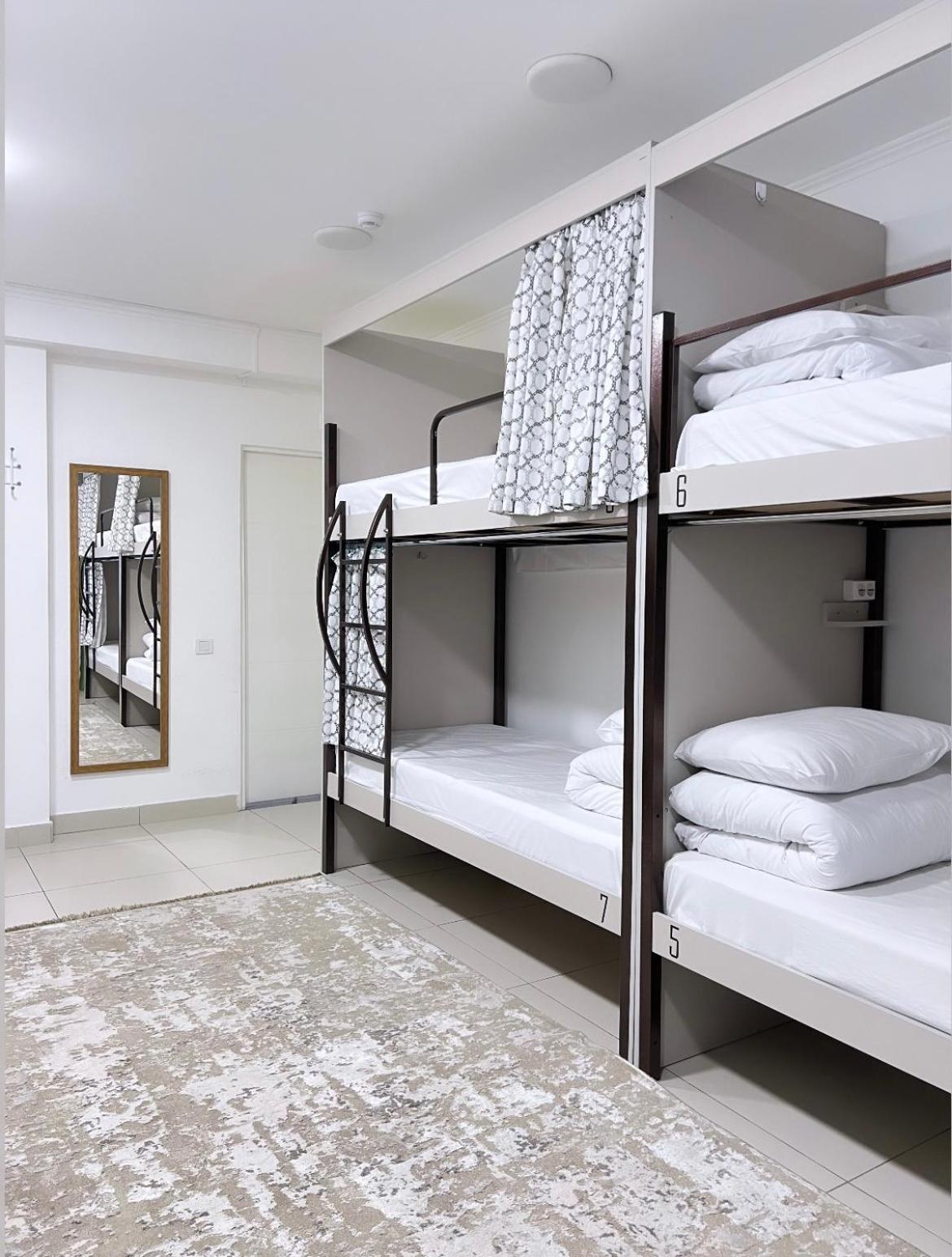 Compass Hostel Sydykova Bisjkek Eksteriør billede